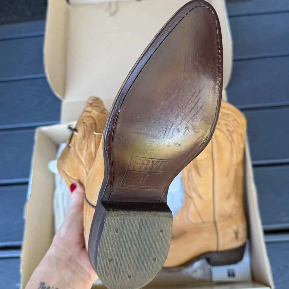 NWT Vintage Frye Billy Pull On Light Tan Cowgirl Boots size 7M - Picture 9 of 13